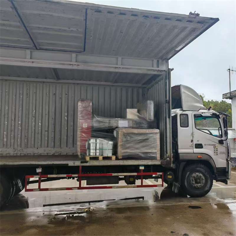 巴州富蕴县物流专线：打通运输新通道